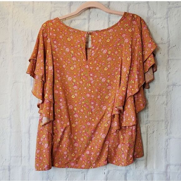 RACHEL BY RACHEL ROY Flutter Sleeve Floral Top - Picture 7 of 7